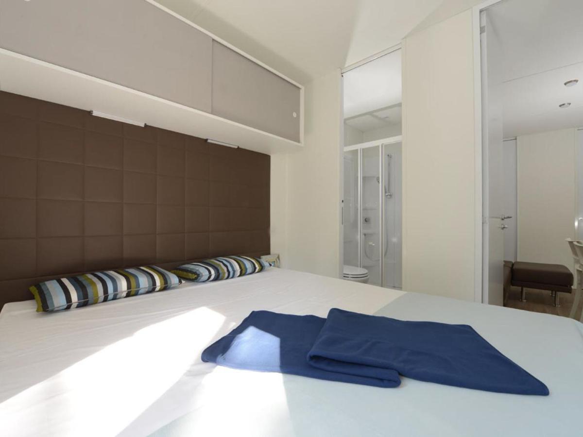 Holiday Home Maxi Caravan Capri By Interhome Baia Domizia Kültér fotó